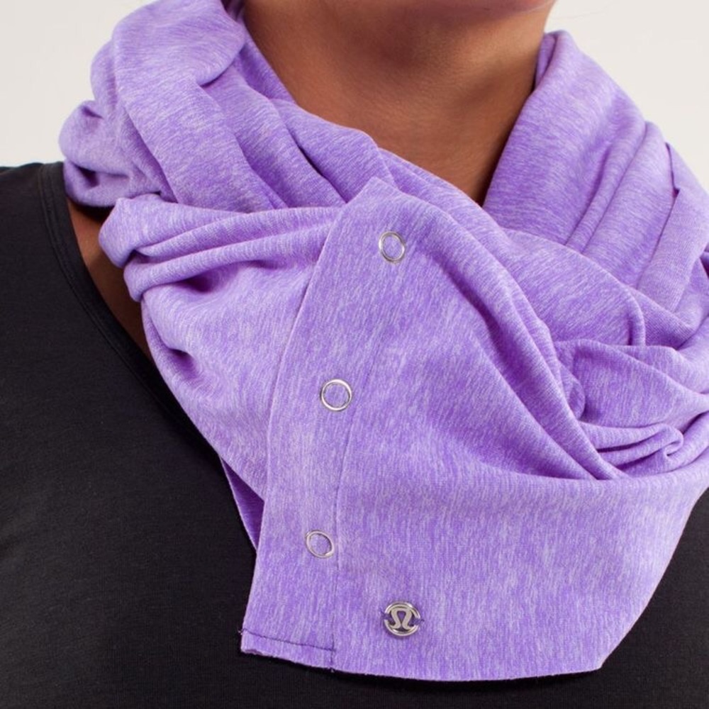 ✨ Lululemon Vinyasa Scarf
